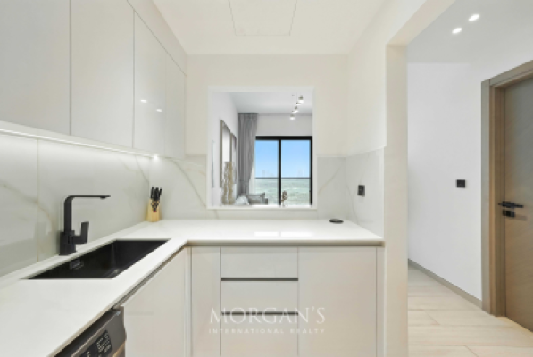 Elegant 1BR | Prime Location  | Contemporary Living-9