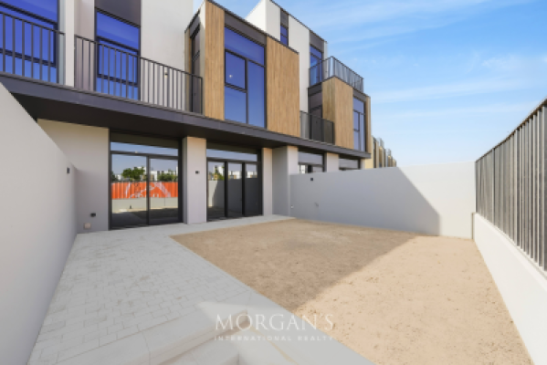 Spacious Townhouse | 3 BR + Maids | Unfurnished -20