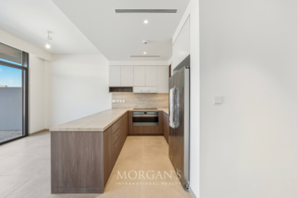 Spacious Townhouse | 3 BR + Maids | Unfurnished -5