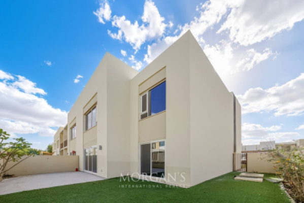 3BR Unfurnished Villa | Private Garden | Urbana I-1