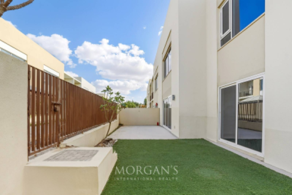 3BR Unfurnished Villa | Private Garden | Urbana I-18