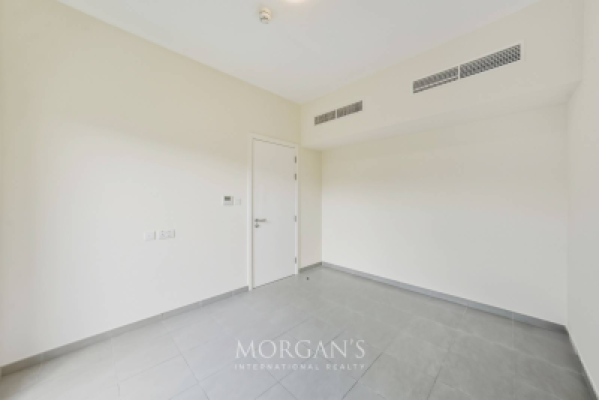 3BR Unfurnished Villa | Private Garden | Urbana I-5