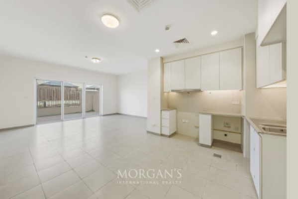 3BR Unfurnished Villa | Private Garden | Urbana I-10