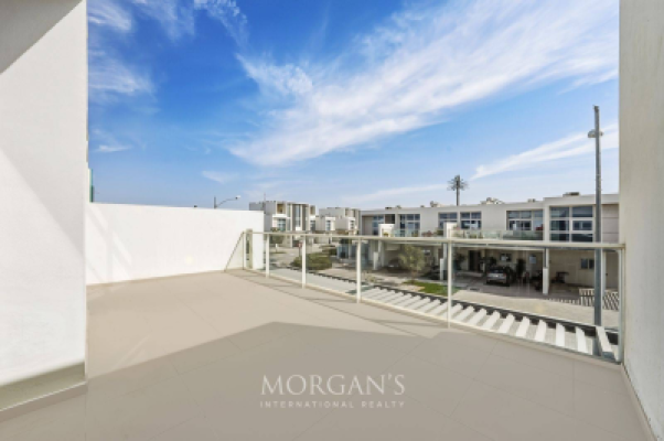3BR Villa | Unfurnished | Best Location | Vacant-16