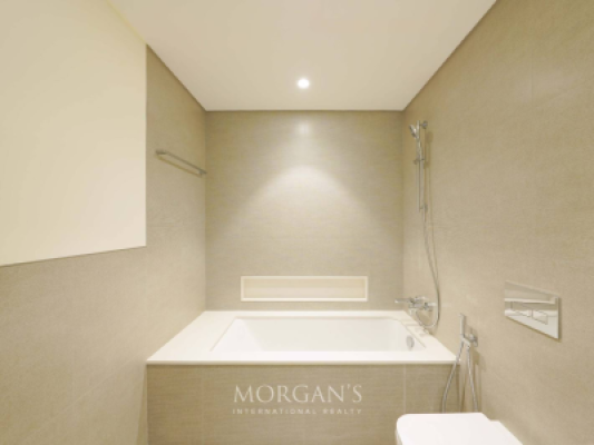 Elegant 1BR | Unfurnished | Prime Location-11