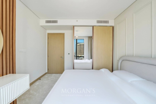Luxury 2BR Apartment | Burj View | Furnished -14
