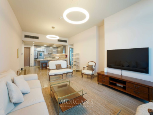 Elegant 2BR Apartment | Prime Location | Furnished-2