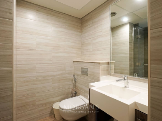 Elegant 2BR Apartment | Prime Location | Furnished-13