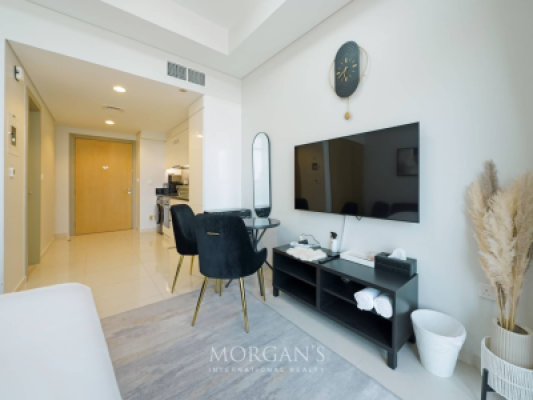 Modern Furnished Studio | Canal View-2