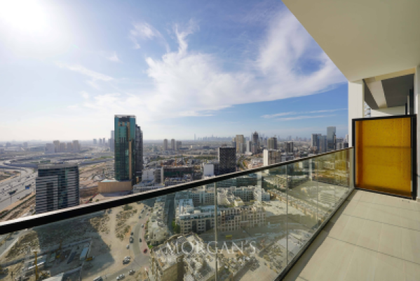 Stunning 1BR Apt | Prime Location | Modern Living-4