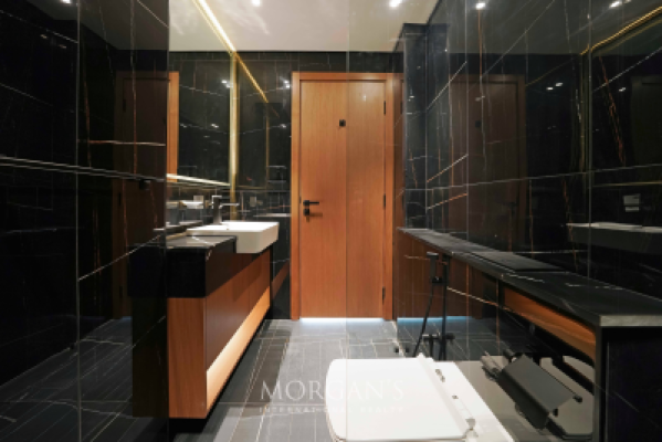 Stunning 1BR Apt | Prime Location | Modern Living-14