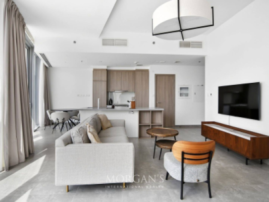 1BR Apartment | Canal View | Prime Location-4