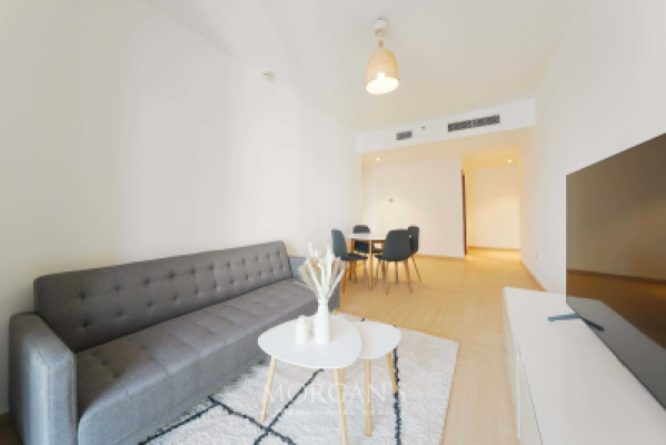 Fully Furnished | Upgraded | Prime Location-2