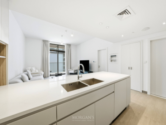 Elegant Furnished 1BR | Kensington Waters-9