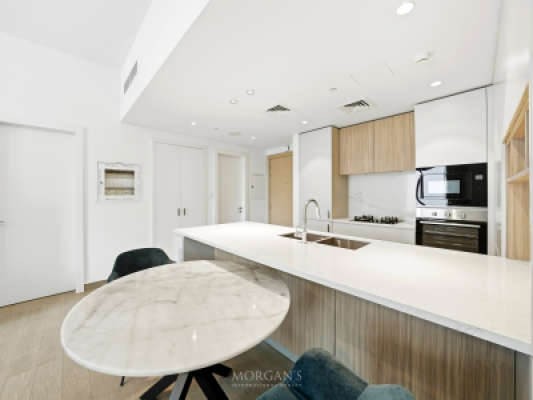 Elegant Furnished 1BR | Kensington Waters-10