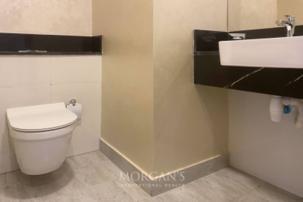 Elegant 1BR | Prime Business Bay | Community Views-10