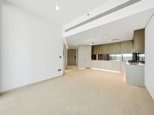Elegant 1BR | Prime Business Bay | Unfurnished-3