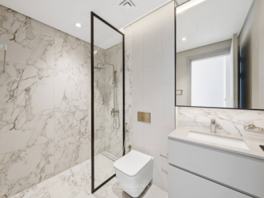 Elegant 1BR | Prime Business Bay | Unfurnished-12