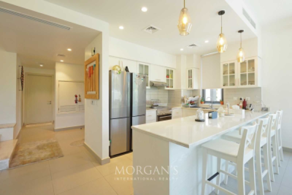 VACANT | FULLY FURNISHED | PRIME LOCATION-3