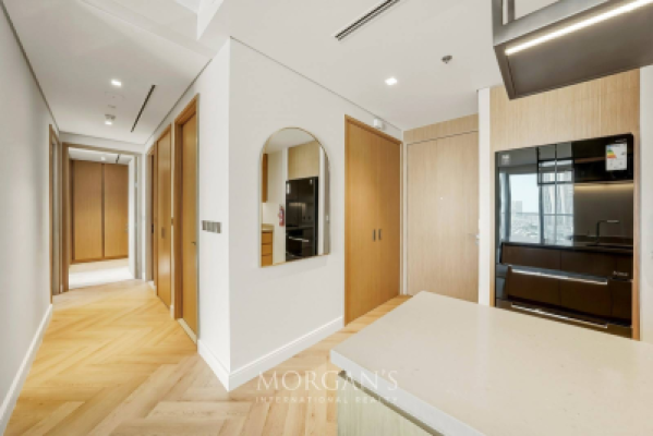 Luxury 2BR Apartment | Burj View | Furnished -8