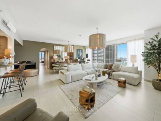 Spacious | Upgraded | Vacant | Furnished-1