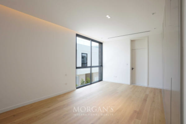 VACANT NOW  |  ONE OF 8  |  BRAND NEW-15