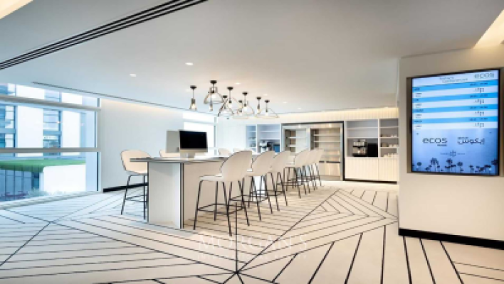 FLEXIBLE | BREATHTAKING VIEWS | IDEAL LOCATION-9