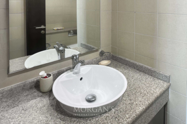 Unfurnished | High Floor | Prime Location-11