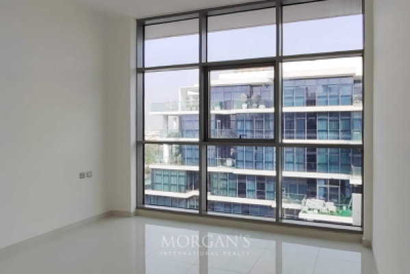 Unfurnished | Spacious 1 BR Unit | with Balcony-4