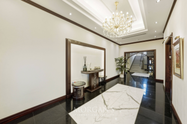 Unique Villa | Prime Location | Ready to Move In-6