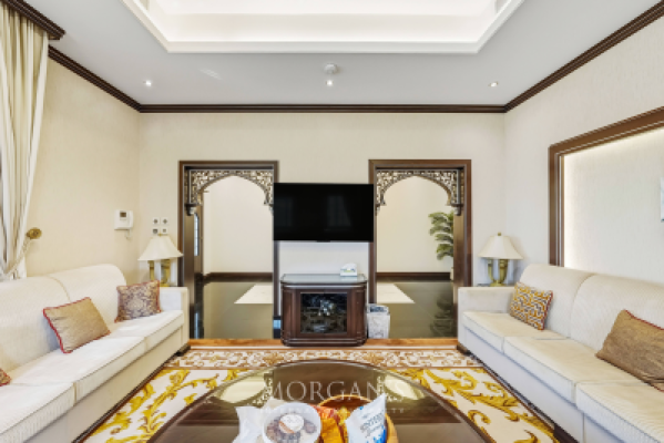 Unique Villa | Prime Location | Ready to Move In-10