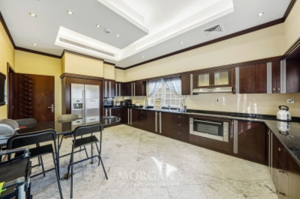 Unique Villa | Prime Location | Ready to Move In-13