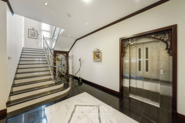 Unique Villa | Prime Location | Ready to Move In-14