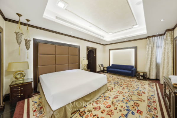 Unique Villa | Prime Location | Ready to Move In-19