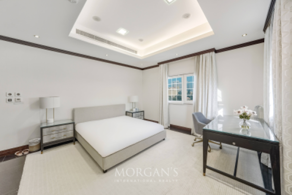 Unique Villa | Prime Location | Ready to Move In-23