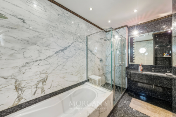 Unique Villa | Prime Location | Ready to Move In-25