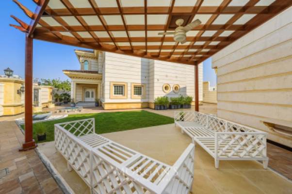 Unique Villa | Prime Location | Ready to Move In-28