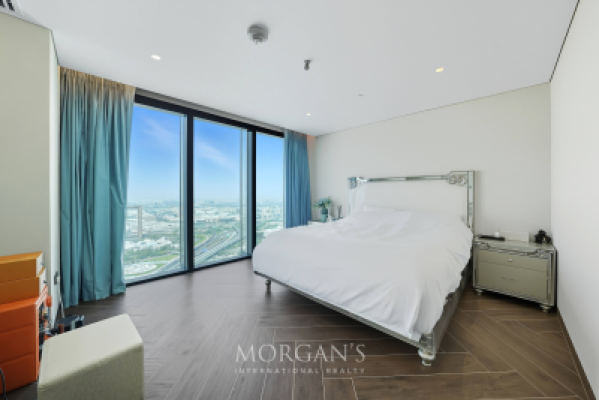 Spacious 2 BR Duplex | High Floor | Furnished-1