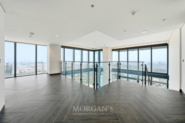 Spacious 3BR Duplex | Corner Unit | Great View-3