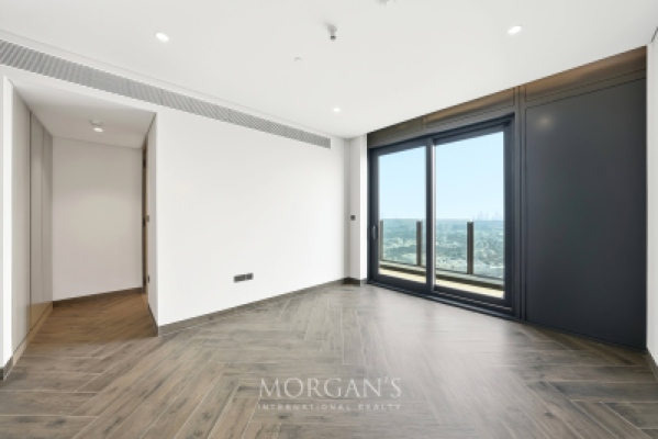 Spacious 3BR Duplex | Corner Unit | Great View-15