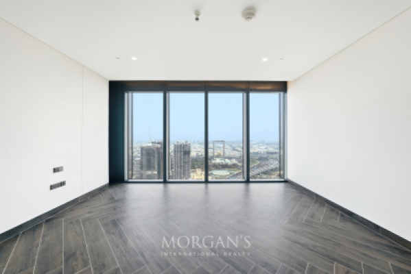 Spacious 3BR Duplex | Corner Unit | Great View-16