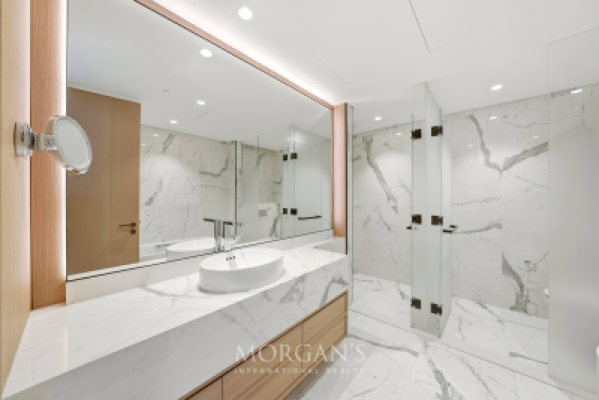 Spacious 3BR Duplex | Corner Unit | Great View-21