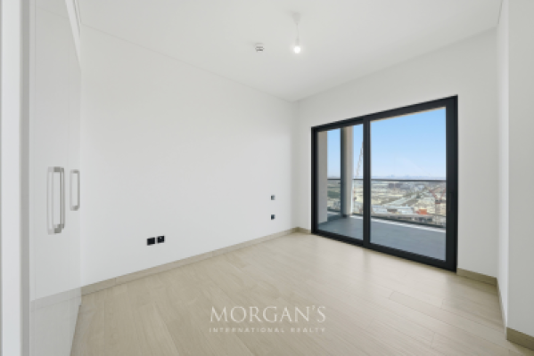 3BR + M | Elegant Apartment | Unfurnished-12