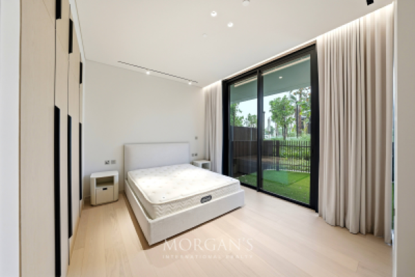 Luxury 3BR Duplex | Stunning Views | Furnished-12