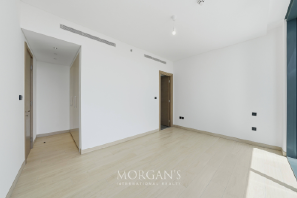 Stunning Lagoon View | 2BR + M | Spacious Layout-11