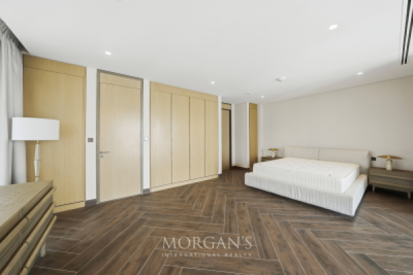 2BR+M | Furnished | Stunning | Balcony | Vacant-10