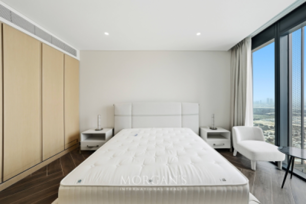 2BR+M | Furnished | Stunning | Balcony | Vacant-11