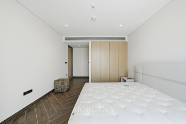 2BR+M | Furnished | Stunning | Balcony | Vacant-12