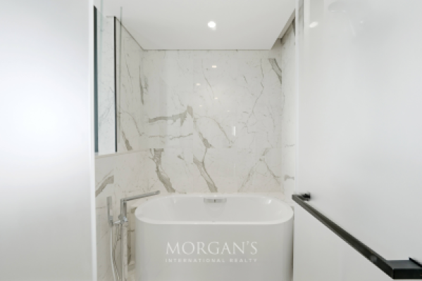 2BR+M | Furnished | Stunning | Balcony | Vacant-23