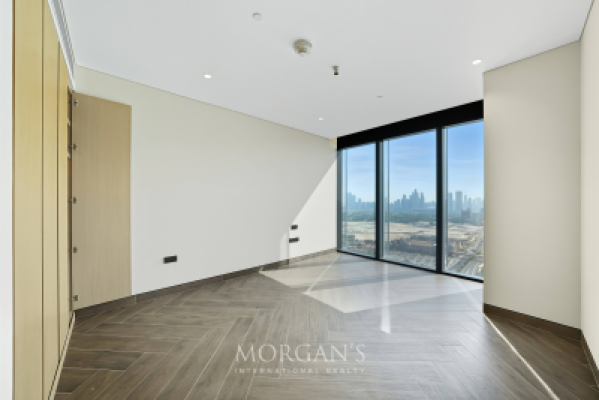 2 BR Duplex  | Unfurnished | Bright Layout-9